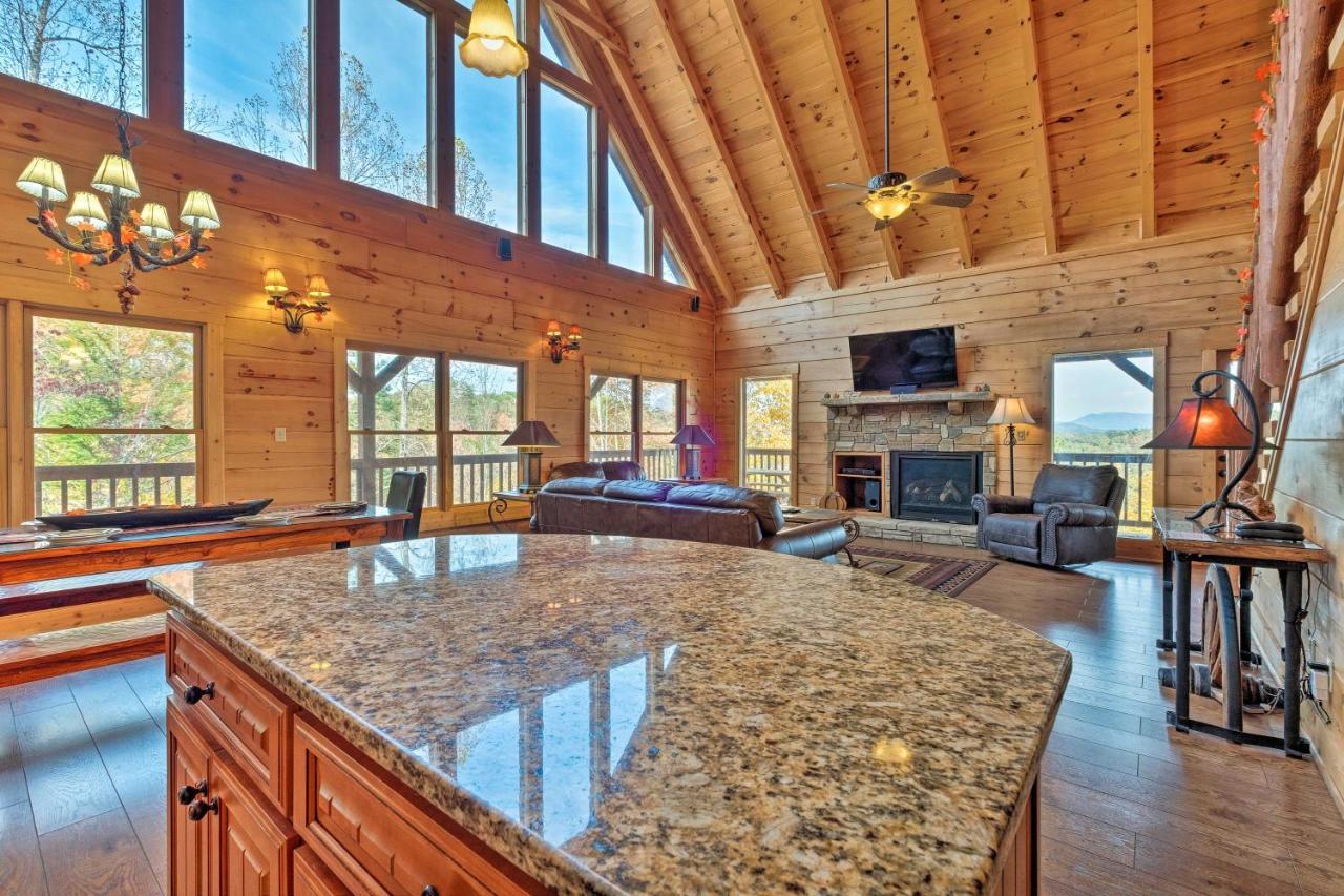 Pigeon Forge Cabin With Brand New Hot Tub And Views! Villa Sevierville Exterior foto