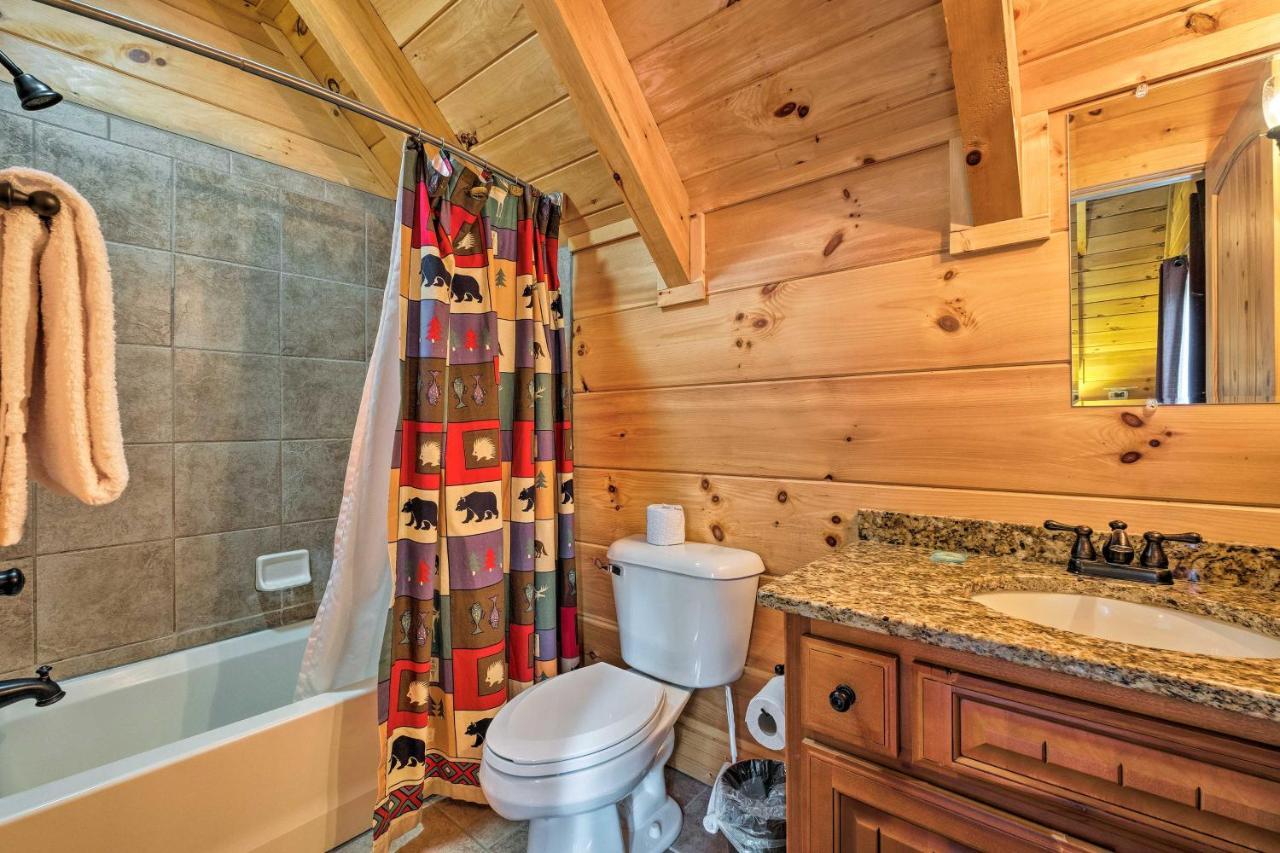 Pigeon Forge Cabin With Brand New Hot Tub And Views! Villa Sevierville Exterior foto