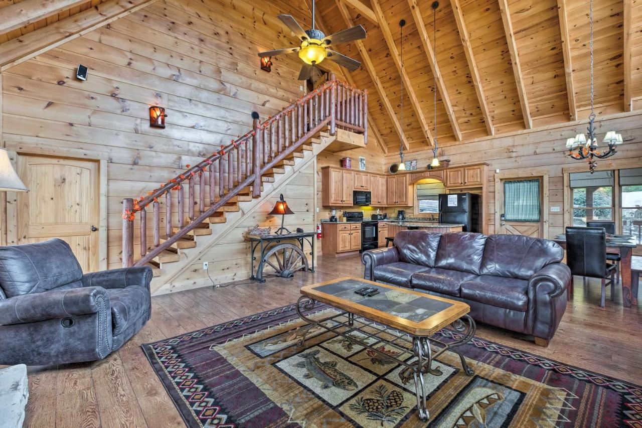 Pigeon Forge Cabin With Brand New Hot Tub And Views! Villa Sevierville Exterior foto